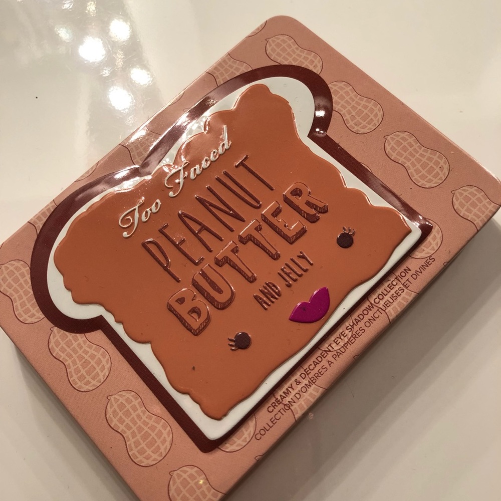 Too Faced Peanut Butter & Jelly palette